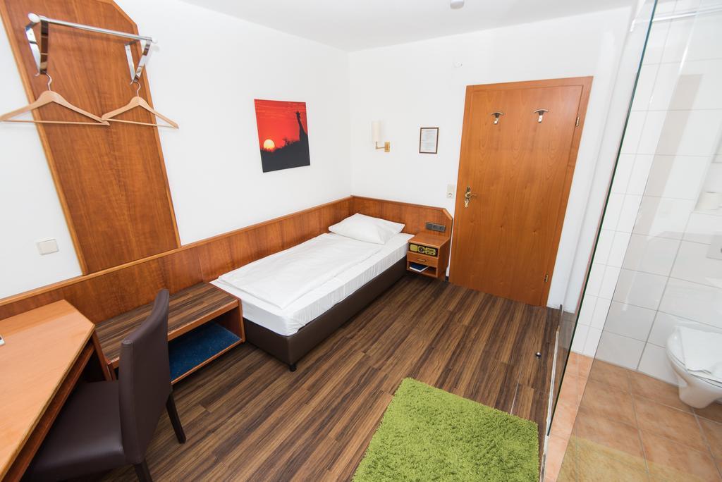 Hotel Am Friedensplatz Stuttgart