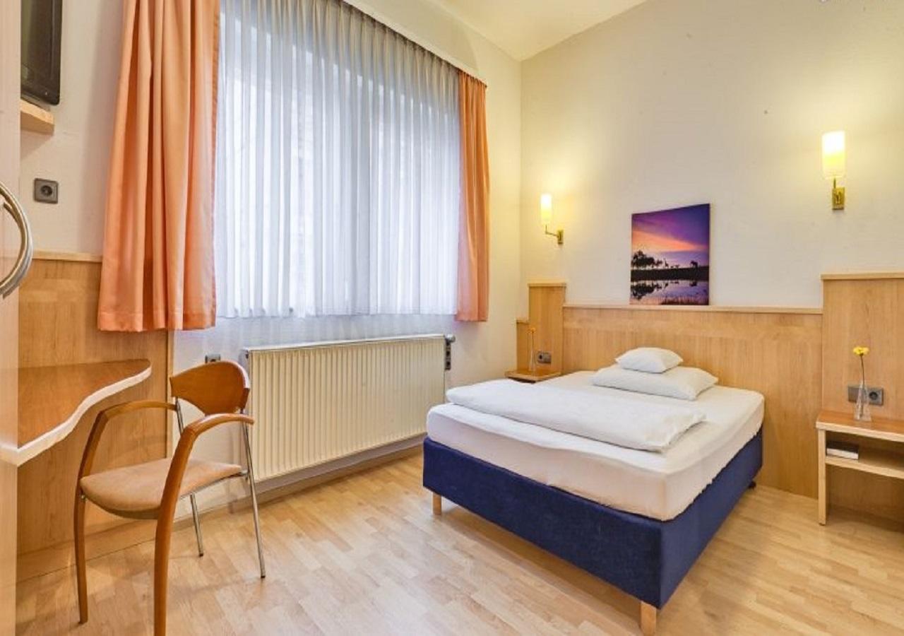 Hotel Am Friedensplatz 3*