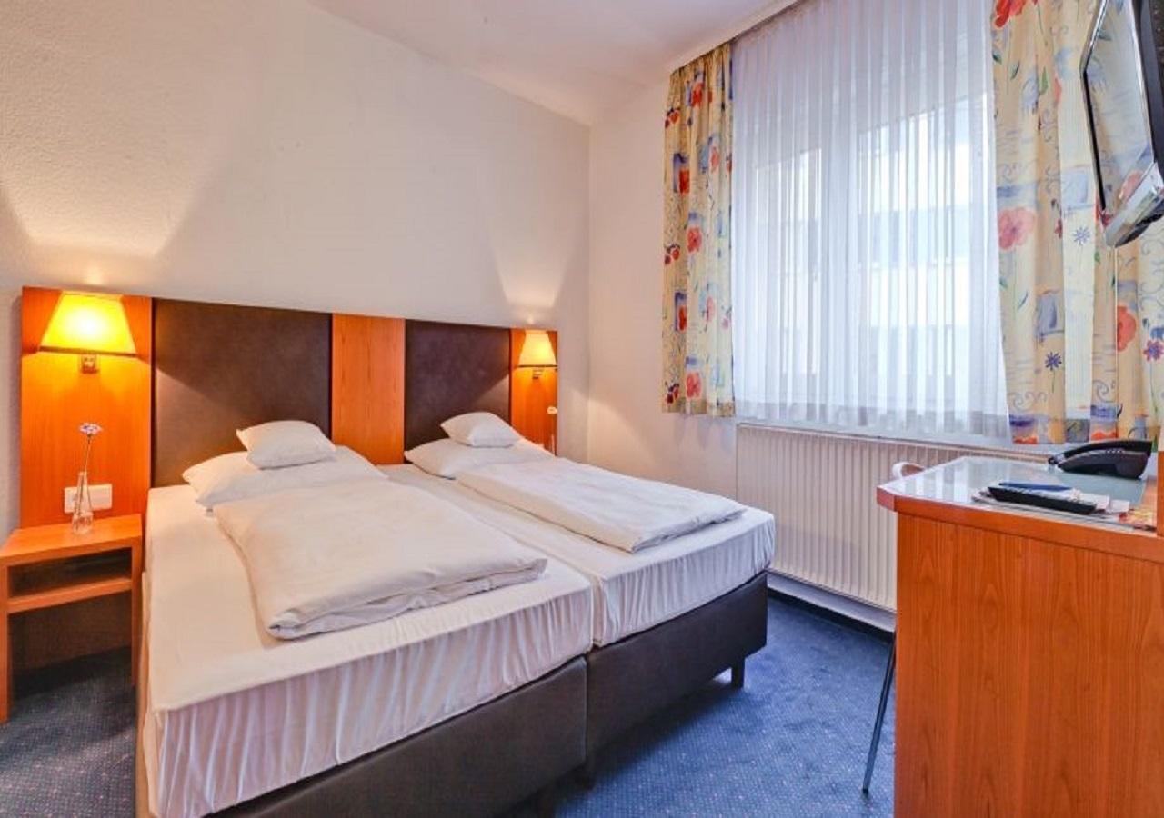 Am Friedensplatz Hotel Stuttgart